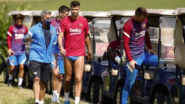 Los jugadores del Barcelona, durante la concentraci&oacute;n.