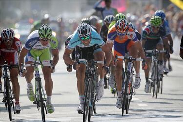 Boonen, Evans y la extraña Volta