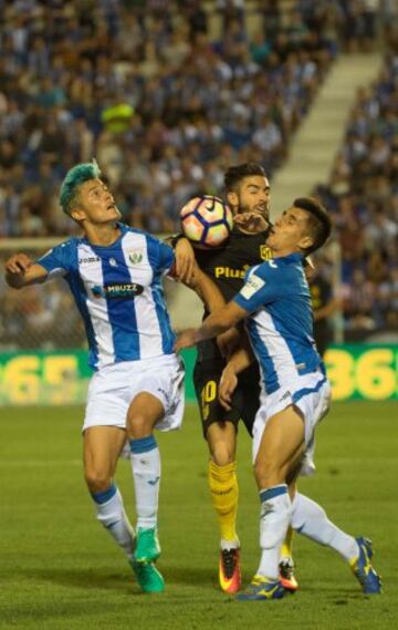 Ferreira Carrasco entre Mantovani y Bustinza