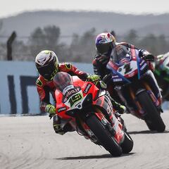 Bautista responde: “No gano sólo por la moto”