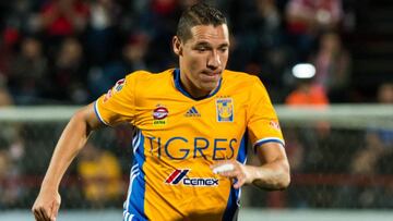 Jesús Dueñas se queda en Tigres