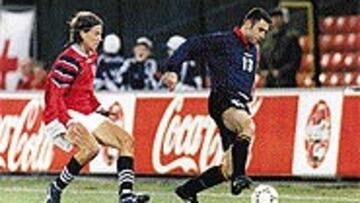 <b>DEBUT DE MEDIO</B>. Molina reemplazó a un lesionado López.