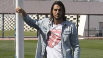 Larrivey: “Sería un orgullo igualar la marca de Hugo Sánchez”