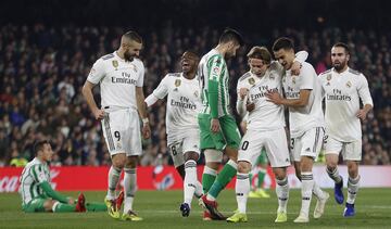 0-1. Luka Modric celebró el primer gol.