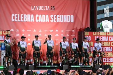 El Caja Rural-Seguros RGA en la presentación de La Vuelta celebrada en Turín.