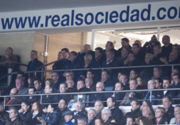 Tata Martino en la grada tras ser expulsado por el árbitro al finalizar la primera parte del partido.