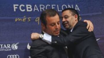 El expresidente del FC Barcelona, Sandro Rosell (i), junto a su sucesor, Josep Maria Bartomeu (d). EFE/Alejandro García