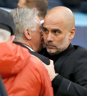 ¿Qué le diría Ancelotti a Guardiola durante el saludo previo al partido para que pusiera esa cara? No lo sabemos... 