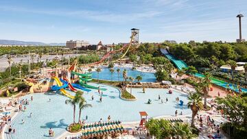 Más de 50.000 m2 de diversión te esperan en PortAventura Caribe Aquatic Park, el parque acuático de PortAventura World donde podrás refrescarte y deslizarte por sus numerosos toboganes y piscinas en un mundo donde el agua es protagonista. Un clásico repleto de posibilidades y diversión.