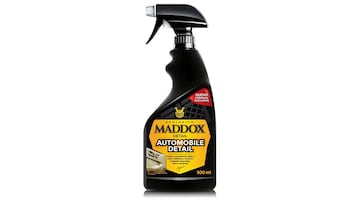 ¿Cómo limpiar el salpicadero del coche? Con este producto de Maddox.