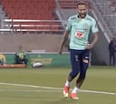El mundo duda sobre Neymar y él responde de esta forma en la práctica