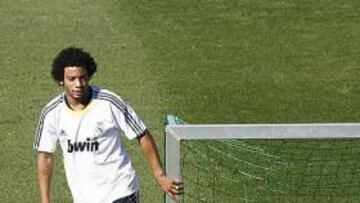 <b>CUIDADO. </b>Marcelo llegará justo al Tottenham por el golpe costal.