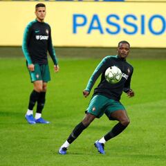 Mosqueo en el Betis: Carvalho se entrena con normalidad
