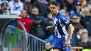 Rub&eacute;n Sobrino, durante un partido con el Alav&eacute;s.
 
 
 
 
 
 
 