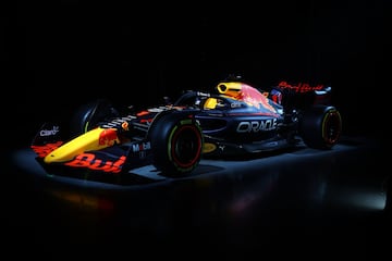 Presentaci¨®n del RB18, el nuevo monoplaza de Red Bull Racing que pilotar¨¢ Sergio P¨¦rez y Max Verstappen.