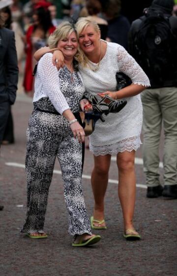 El viernes es tradicionalmente el día de las damas, de la mundialmente famosa Grand National Festival donde la moda y vestirse para impresionar es tan importante como el de carreras.