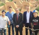 Quim Torra visita de manera oficial las instalaciones de La Poma Bikepark