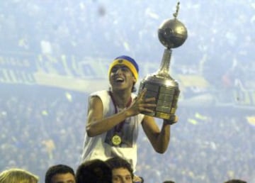 Riquelme con Boca Juniors tras conseguir la Copa Libertadores de 2001 al ganar por 3-1 al Cruz Azul mexicano.