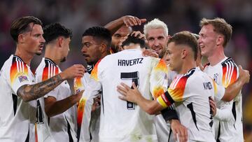 Duesseldorf (Germany), 07/09/2024.- Kai Havertz of Germany celebrates with his teammates after scoring the 5-0 goal during the UEFA Nations League group C soccer match between Germany and Hungary in Duesseldorf, Germany, 07 September 2024. (Alemania, Hungría) EFE/EPA/CHRISTOPHER NEUNDORF