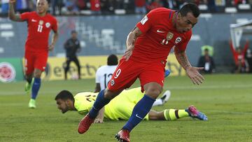 Falta de gol en la Roja obliga
a Rueda a probar a Paredes