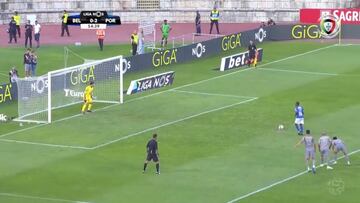 No le debió sentar nada bien a Casillas: le marcan un penalti tras 20 'pasitos' y su cara lo dice todo