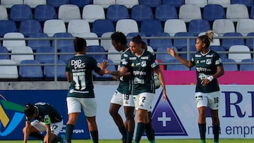 BARRANQUILLA - COLOMBIA, 17-04-2022: Atletico Junior y Deportivo Cali en partido de la fecha 13 por la Liga Femenina BetPlay DIMAYOR 2022 jugado en el estadio Romelio Martinez de la ciudad de Barranquilla. / Atletico Junior and Deportivo Cali in a match of the 13th date for the Women's League BetPlay DIMAYOR 2022 played at the Romelio Martinez stadium in Barranquilla city. / Photos: VizzorImage / Jesus Rico / Cont.