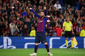 3-0. Leo Messi celebró el tercer gol.