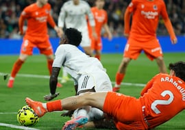 Las polémicas de la jornada 24 de LaLiga EA Sports: todos los penaltis, expulsiones y jugadas controvertidas