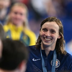 Who are the flagbearers for Team USA in Olympics closing ceremony Paris 2024?