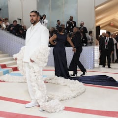 Bad Bunny and Kendall Jenner hit the town at the Met Gala after party