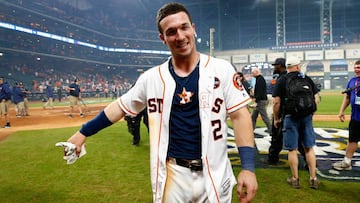 Alex Bregman celebra el hit definitivo que dio el triunfo a los Houston Astros en un partido dramático de Series Mundiales contra los Dodgers.