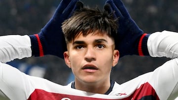 El argentino Santiago Castro mete al Bolonia en semifinales de la Copa