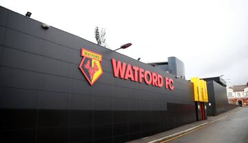 Puso a disposición del Servicio Nacional de Salud el estadio, en particular para el Hopital General de Watford. 