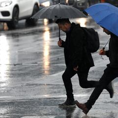 Lluvia en Santiago: Alejandro Sepulveda se la juega y dice hasta qué hora lloverá