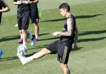 El Madrid entrena pensando en el debut liguero en el Bernabéu