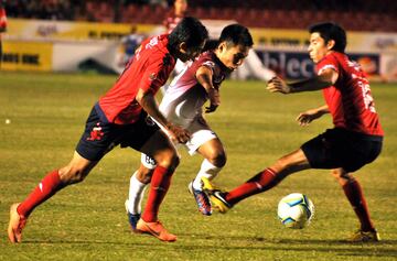 Llegó en el 2013 al Morelia y tuvo oportunidad de debutar con el primer equipo en partidos de Copa MX.
Eso le valió llamar la atención del Zacatecas que lo contrató en el 2014. Sato jugó por última vez en México defendiendo la casaca de Estudiantes Tecos.