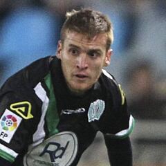 El drama de Adrián Gunino: de jugar contra el Madrid a camillero de ambulancia con 31 años