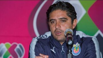 Técnico de Chivas femenil: “No solo con la playera vamos a ganar”