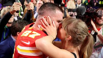 Fuentes revelaron a Us Weekly que Taylor Swift ha escrito al menos dos canciones de amor relacionadas con su romance con Kelce.