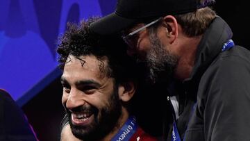 No tan amigos. Klopp brome&oacute; con Salah tras ganar la Champions.