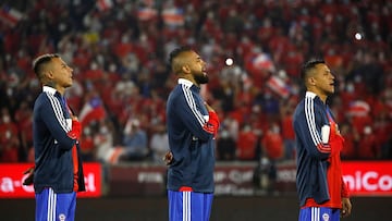 Futbol, Chile vs Ecuador.
Eliminatorias a Catar 2022.
Los jugadores de la seleccion chilena Eduardo Vargas, Arturo Vidal y Alexis Sanchez son fotografiados durante el partido clasificatorio al mundial de Catar 2022 contra Ecuador disputado en el estadio San Carlos de Apoquindo de Santiago de Chile.
16/11/2021
Javier Salvo/Photosport
Football, Chile vs Ecuador.
2022 Qatar World Cup qualifier match.
Chile's players Eduardo Vargas, Arturo Vidal and Alexis Sanchez are pictured during the 2022 Qatar World Cup qualifier match against Ecuador held at the San Carlos de Apoquindo stadium in Santiago, Chile.
16/11/2021
Javier Salvo/Photosport