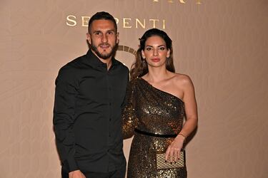 Beatriz Espejel y Koke Resurrección asisten a la inauguración de la exposición ‘Bulgari Serpenti: 75 Years of Infinite Tales’ donde la firma celebra el aniversario de su colección en el Museo Thyssen-Bornemisza, a 16 de febrero de 2023, en Madrid (España)
FIESTA;CENA;EXPOSICIÓN;MUSEO
(C) FRAN GUERRA / Fran Guerra
17/02/2023