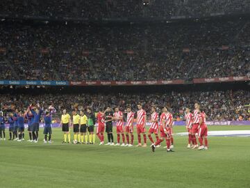 Los equipos en formación.