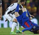Messi fue atendido tras un fuerte choque con Pjanic
