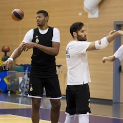 Laso recupera a Tavares y Rudy para recibir al Barcelona