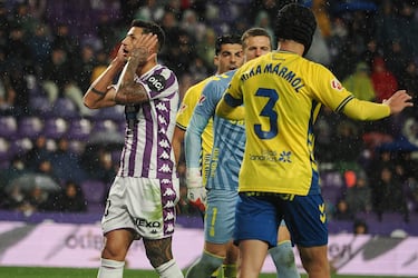 El gol de Pejiño lleva al liderato a Las Palmas