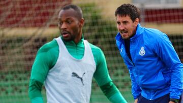 Cedric y Capanni compiten por la plaza del lesionado Jon Ander