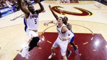 JR Smith la pasada temporada con los Cavs.