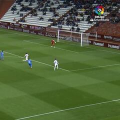 Un regate de oro para un gol de bandera: Álvaro Jiménez derrochando clase a raudales