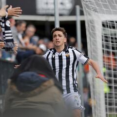 Calatrava da oxígeno al Castellón y Curro Sánchez se lo quita al Burgos